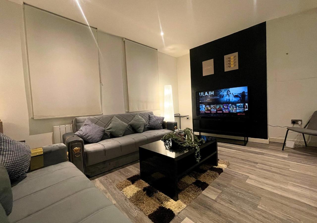 Luxe - 4 Beds - Sleeps 6 People - Nottingham